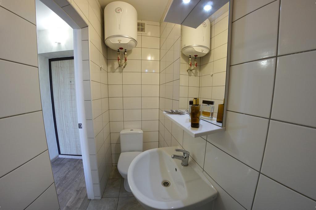 54A Tselinogradskaia Str At Alekseevka Underground خاركيف المظهر الخارجي الصورة
